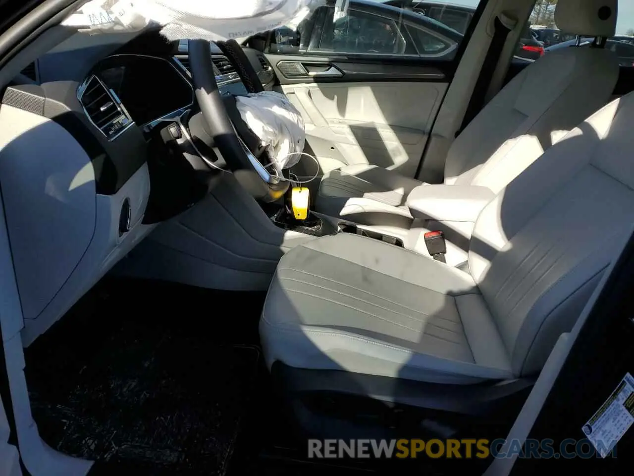 7 Photograph of a damaged car 3VVNB7AXXPM094434 VOLKSWAGEN TIGUAN 2023