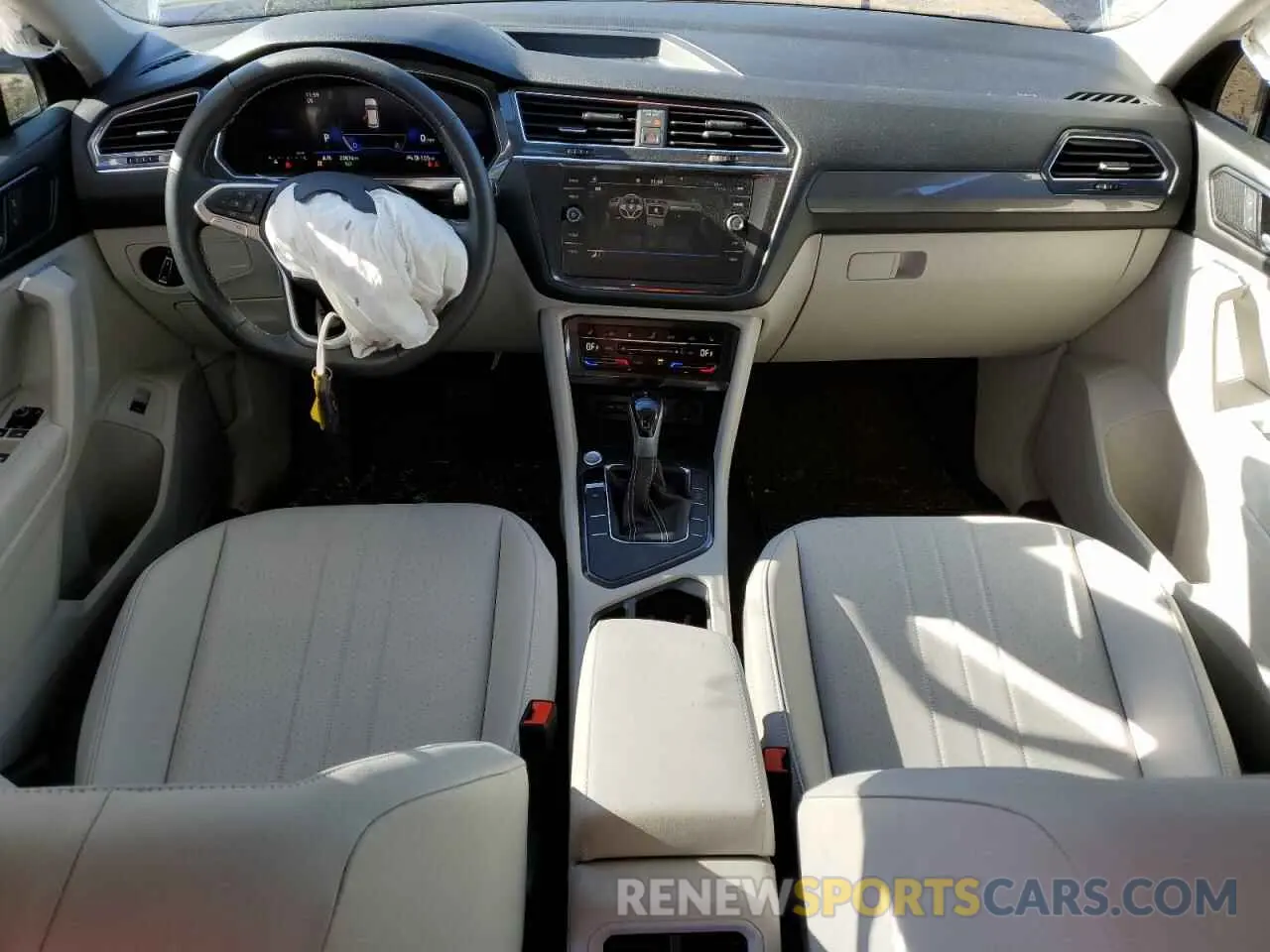 8 Photograph of a damaged car 3VVNB7AXXPM094434 VOLKSWAGEN TIGUAN 2023
