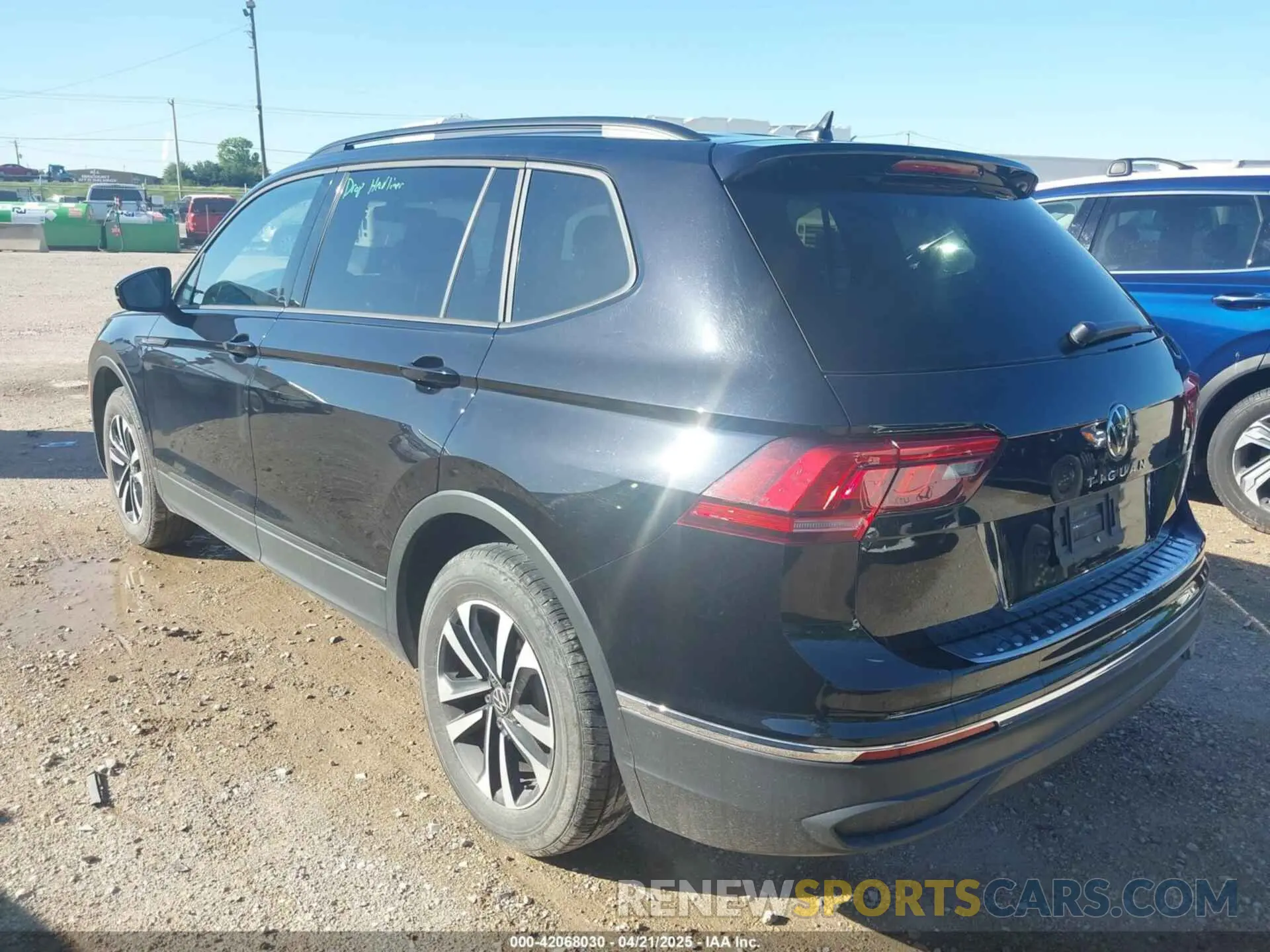 3 Photograph of a damaged car 3VVRB7AX0PM120136 VOLKSWAGEN TIGUAN 2023