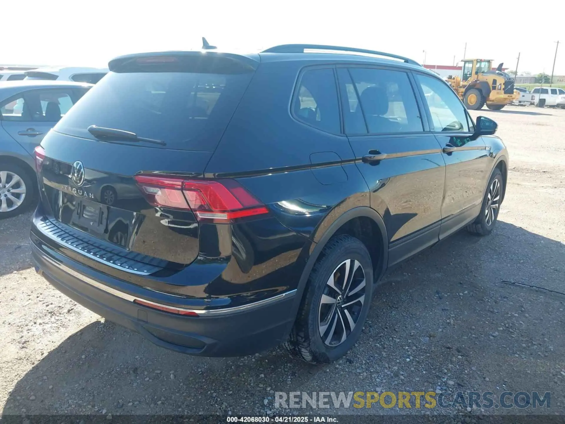 4 Photograph of a damaged car 3VVRB7AX0PM120136 VOLKSWAGEN TIGUAN 2023