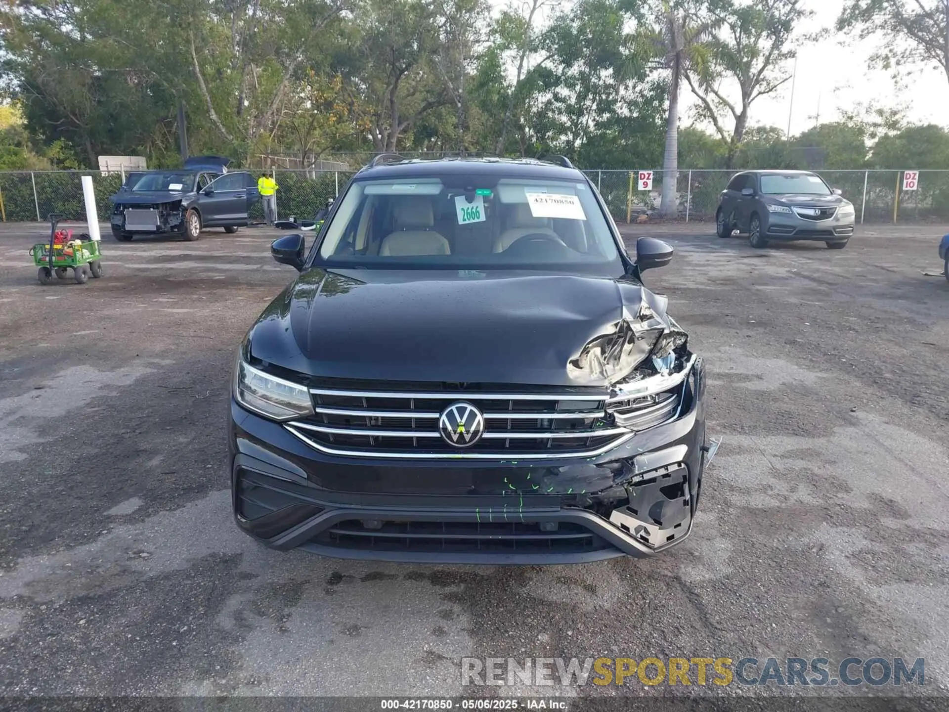 12 Photograph of a damaged car 3VVRB7AX1PM088491 VOLKSWAGEN TIGUAN 2023