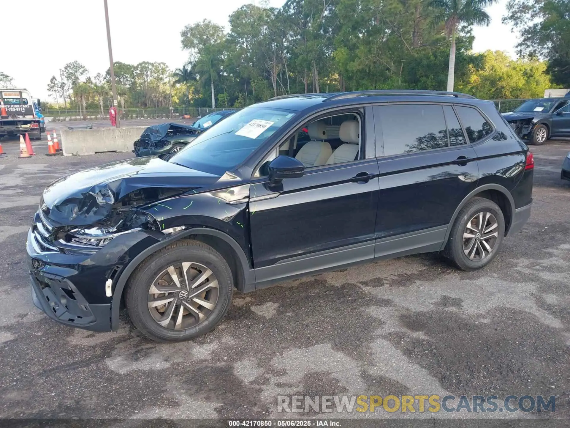 2 Photograph of a damaged car 3VVRB7AX1PM088491 VOLKSWAGEN TIGUAN 2023
