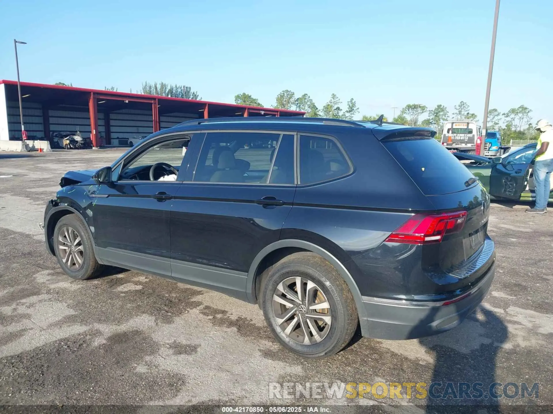 3 Photograph of a damaged car 3VVRB7AX1PM088491 VOLKSWAGEN TIGUAN 2023