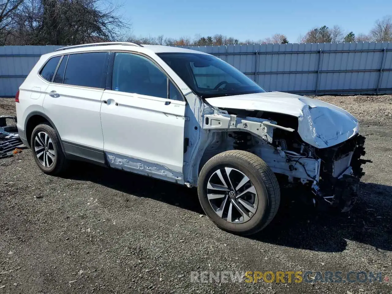 4 Photograph of a damaged car 3VVRB7AX2PM119666 VOLKSWAGEN TIGUAN 2023