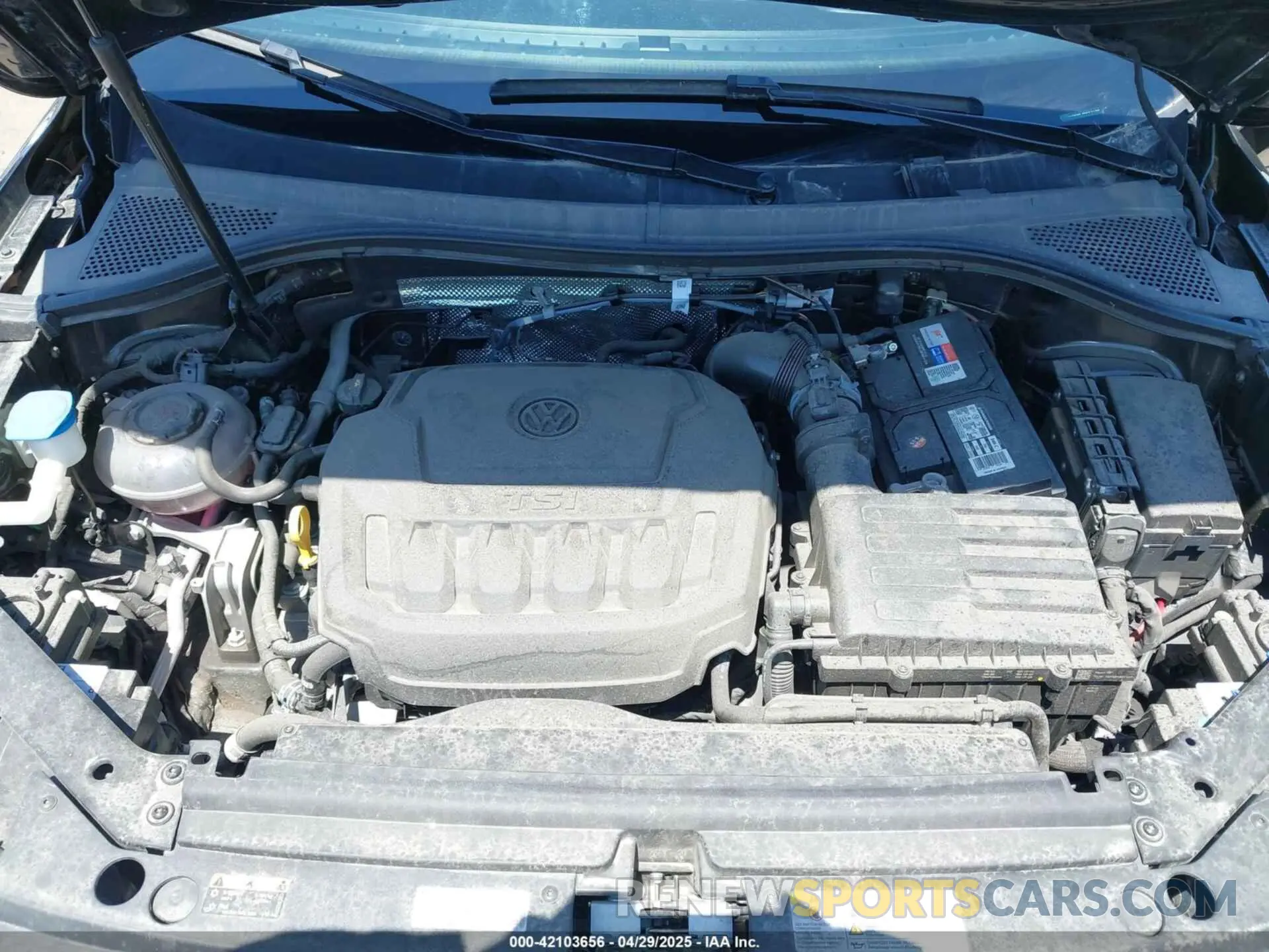10 Photograph of a damaged car 3VVRB7AX3PM064709 VOLKSWAGEN TIGUAN 2023