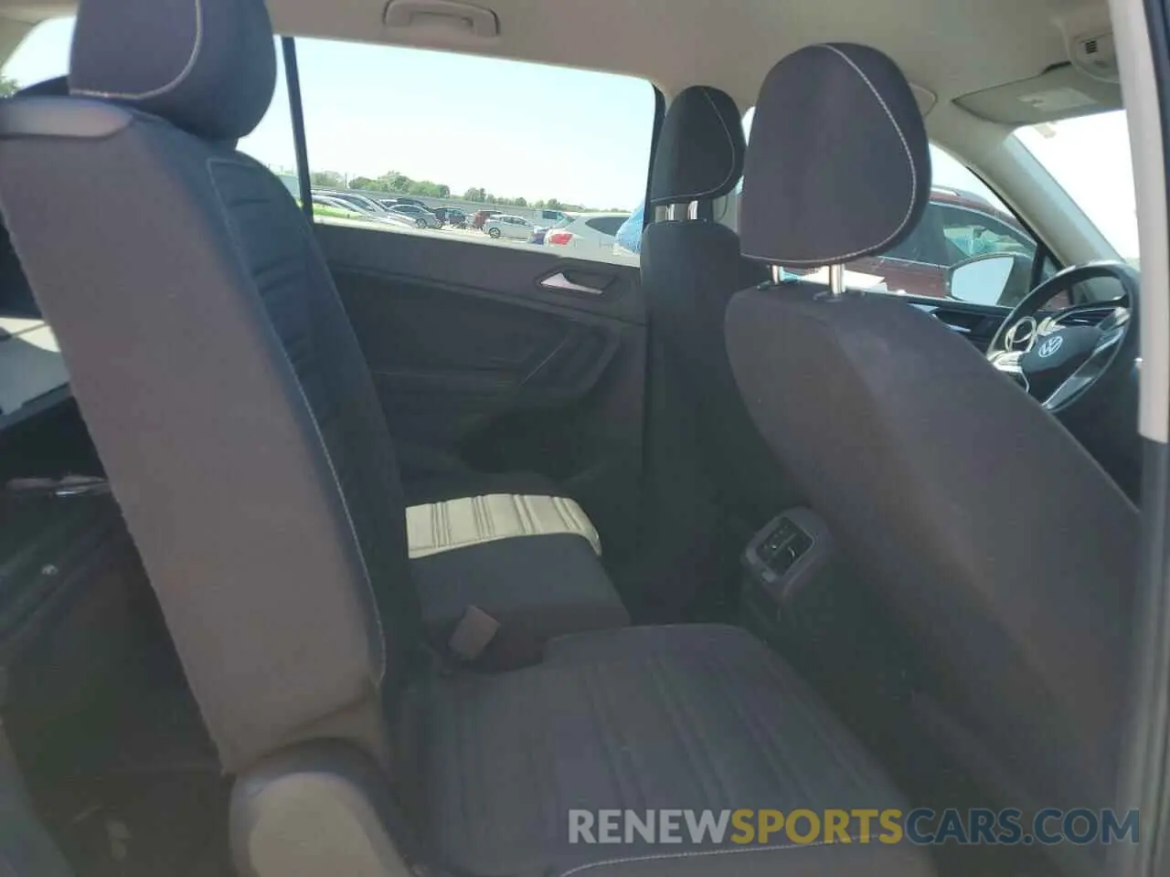 11 Photograph of a damaged car 3VVRB7AX4PM056277 VOLKSWAGEN TIGUAN 2023
