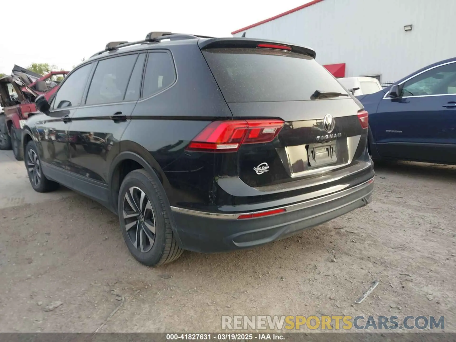 3 Photograph of a damaged car 3VVRB7AX7PM036833 VOLKSWAGEN TIGUAN 2023