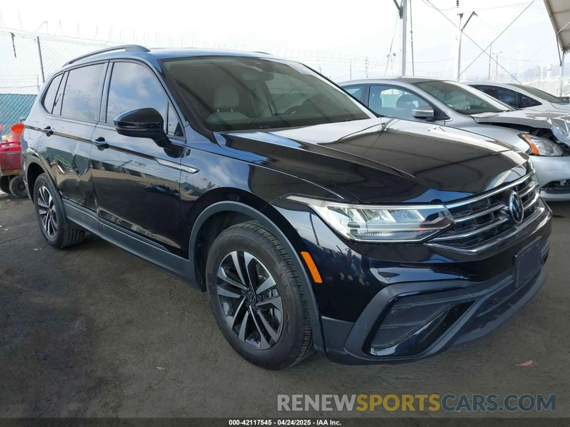 1 Photograph of a damaged car 3VVRB7AX8PM068965 VOLKSWAGEN TIGUAN 2023