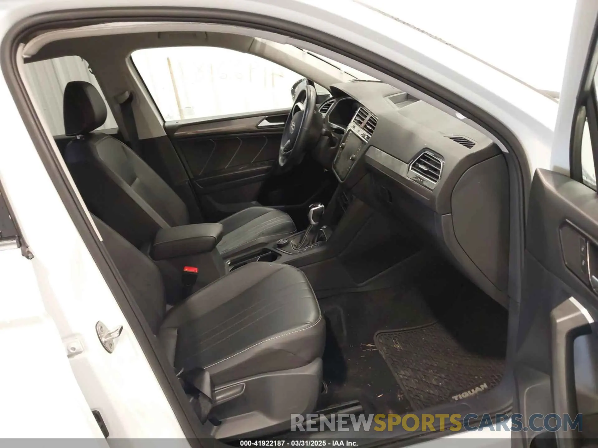 5 Photograph of a damaged car 3VV2B7AX0RM035320 VOLKSWAGEN TIGUAN 2024