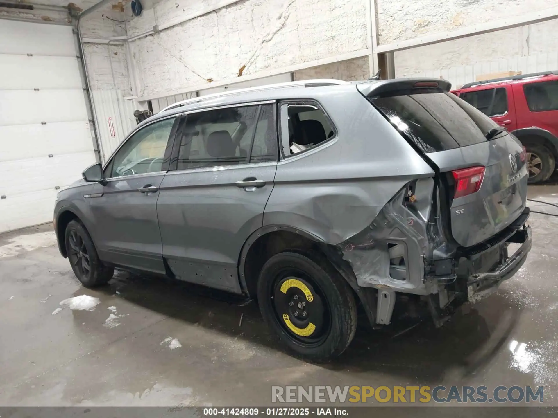 15 Photograph of a damaged car 3VV2B7AX1RM108520 VOLKSWAGEN TIGUAN 2024