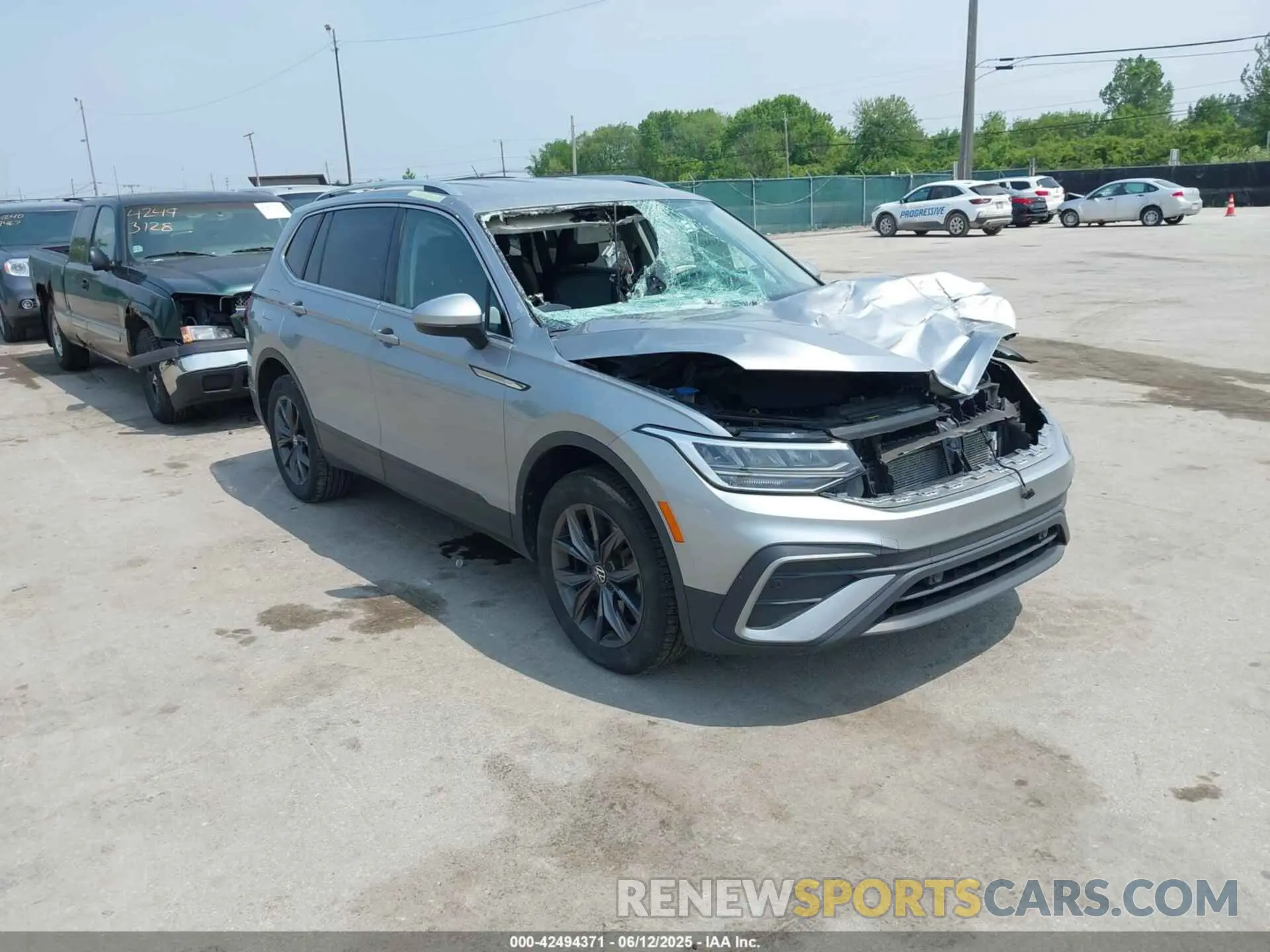 1 Photograph of a damaged car 3VV2B7AX2RM012282 VOLKSWAGEN TIGUAN 2024
