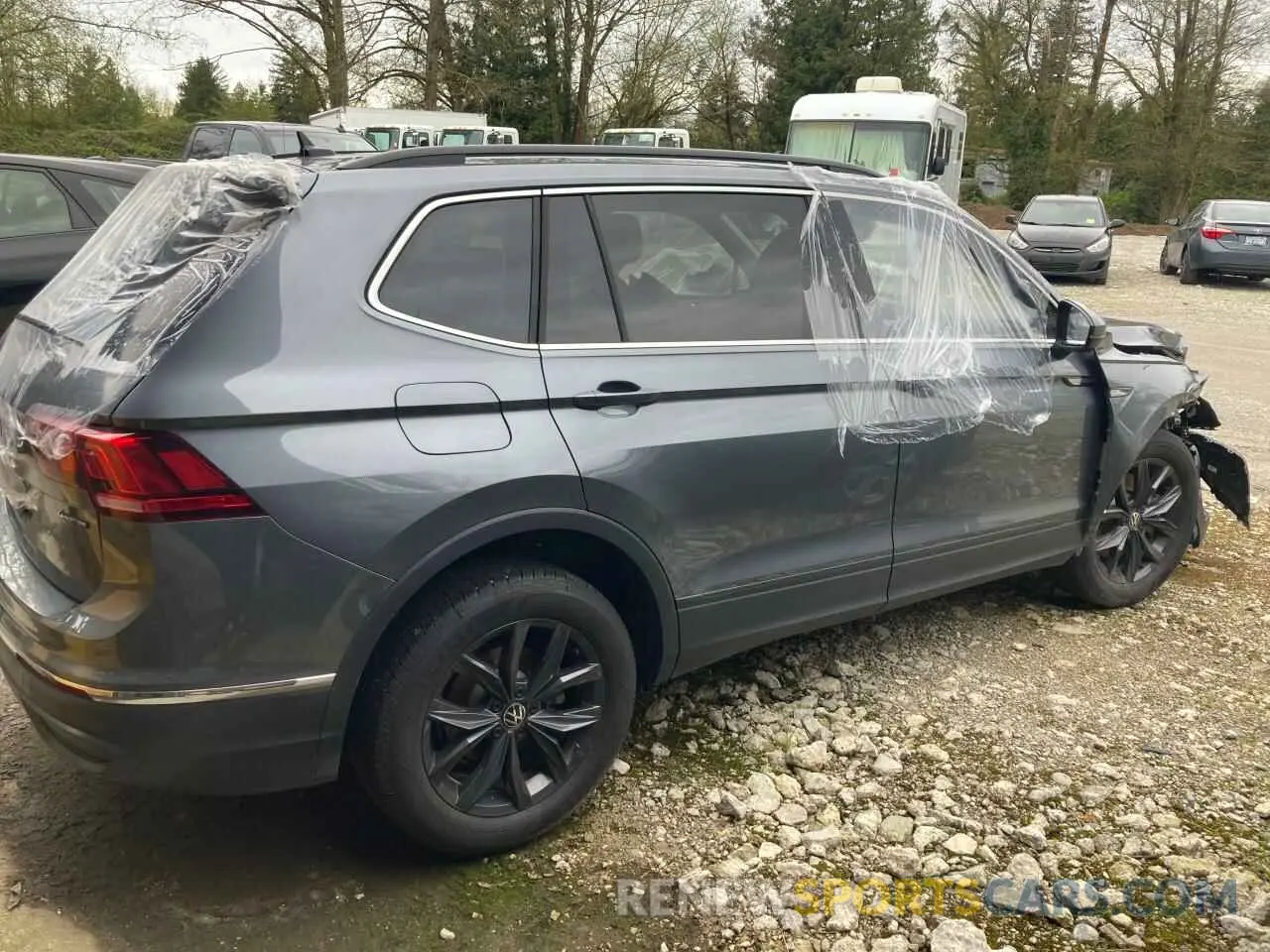 3 Photograph of a damaged car 3VV2B7AX2RM123429 VOLKSWAGEN TIGUAN 2024