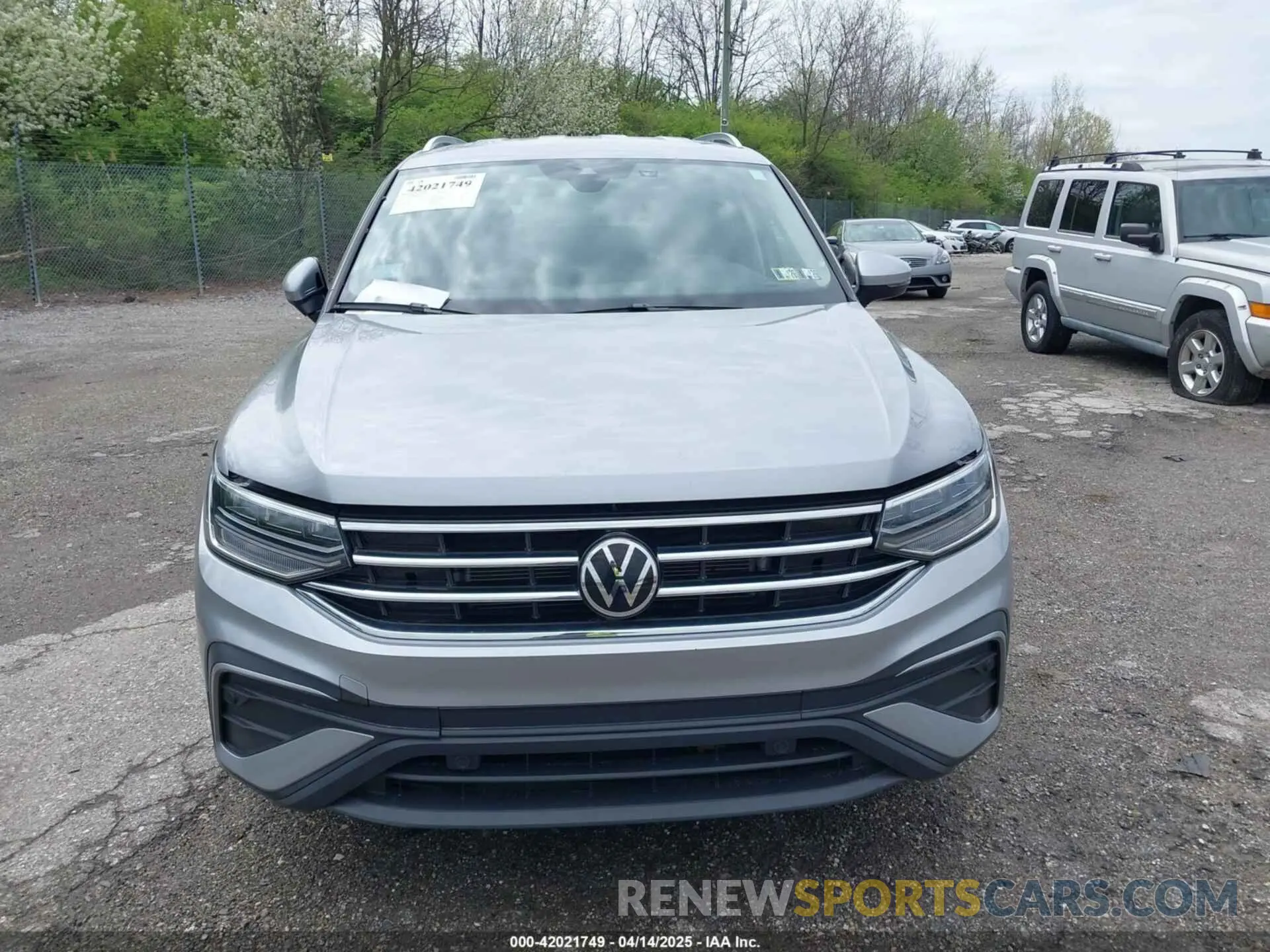 13 Photograph of a damaged car 3VV2B7AX3RM029625 VOLKSWAGEN TIGUAN 2024