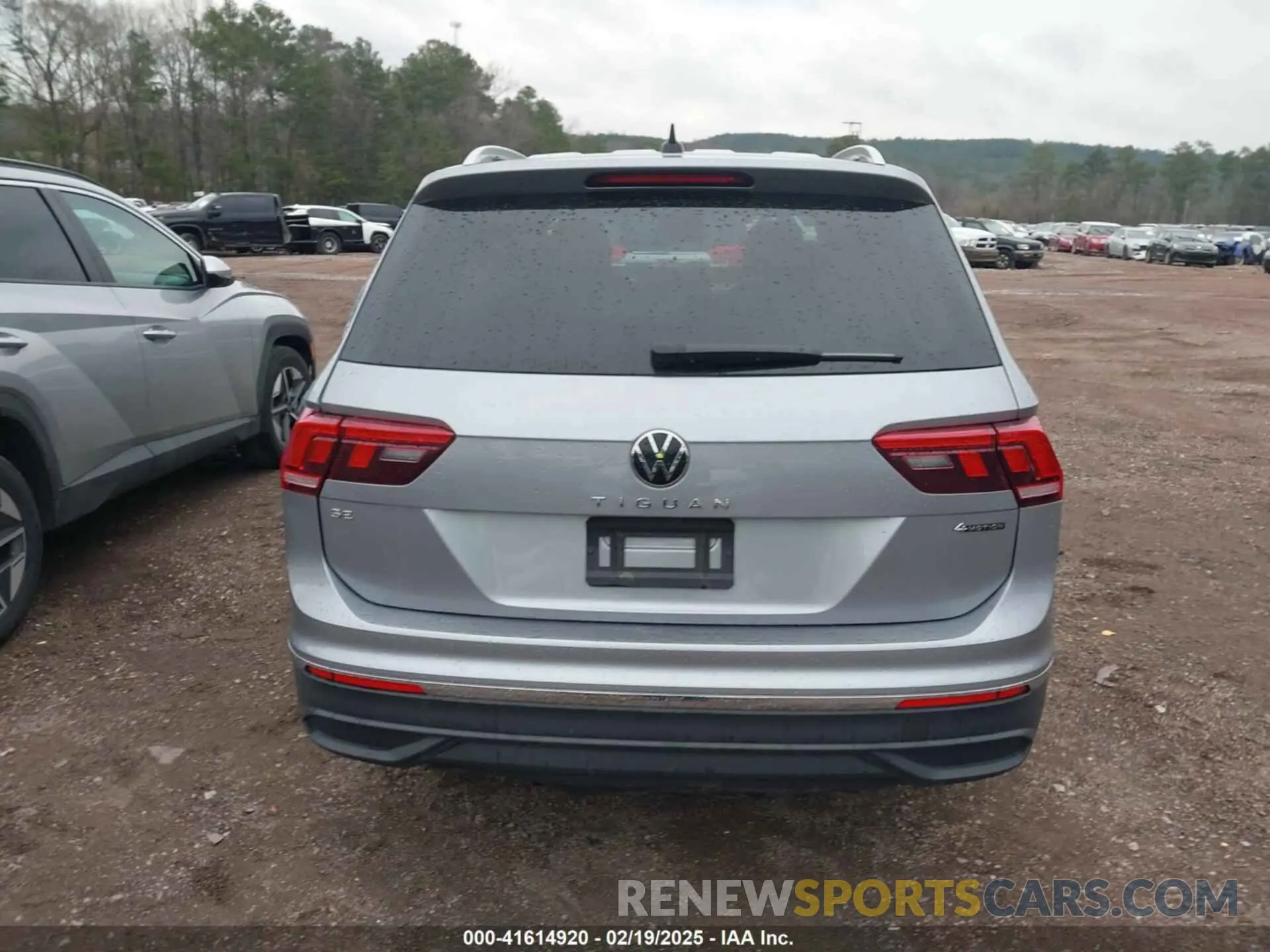 16 Photograph of a damaged car 3VV2B7AX6RM108965 VOLKSWAGEN TIGUAN 2024