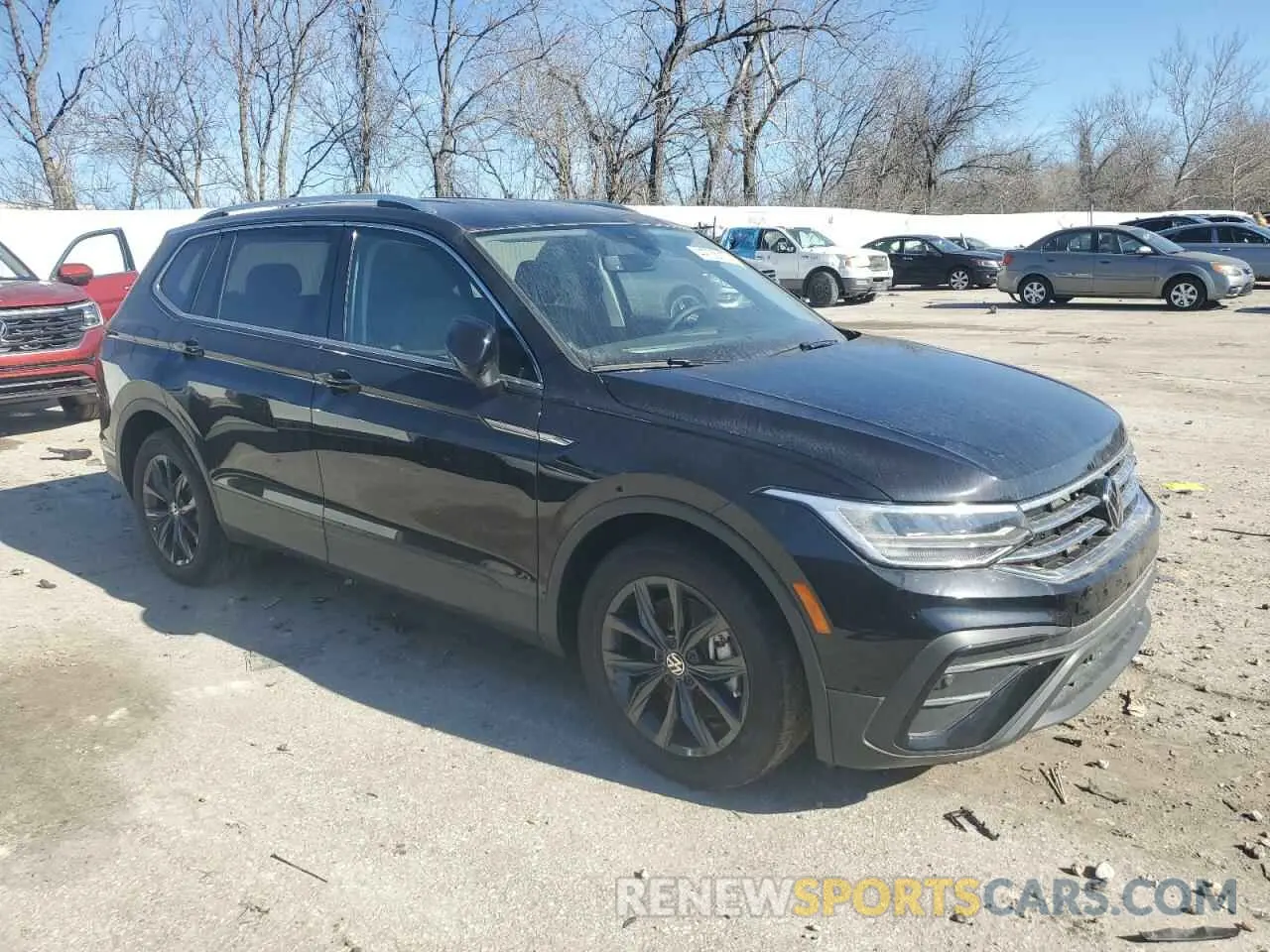 4 Photograph of a damaged car 3VV2B7AX8RM122320 VOLKSWAGEN TIGUAN 2024