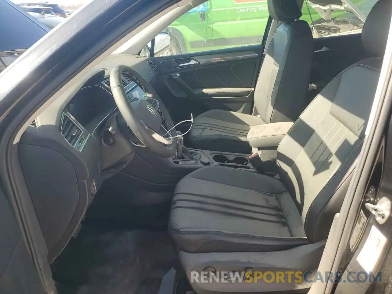 7 Photograph of a damaged car 3VV2B7AX8RM122320 VOLKSWAGEN TIGUAN 2024