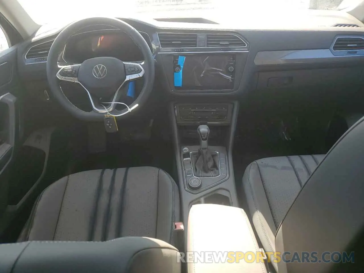 8 Photograph of a damaged car 3VV2B7AX8RM122320 VOLKSWAGEN TIGUAN 2024