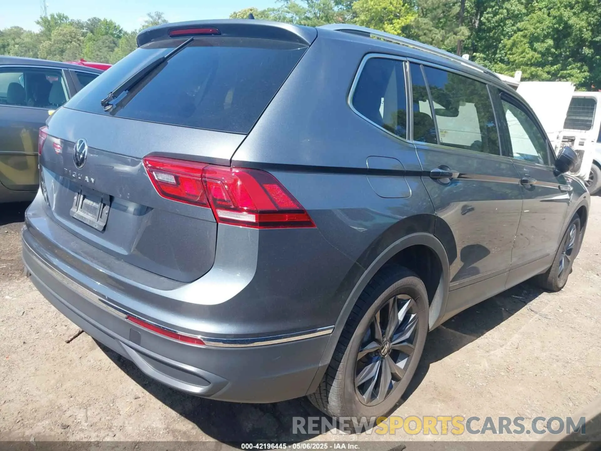 4 Photograph of a damaged car 3VV3B7AX0RM049089 VOLKSWAGEN TIGUAN 2024