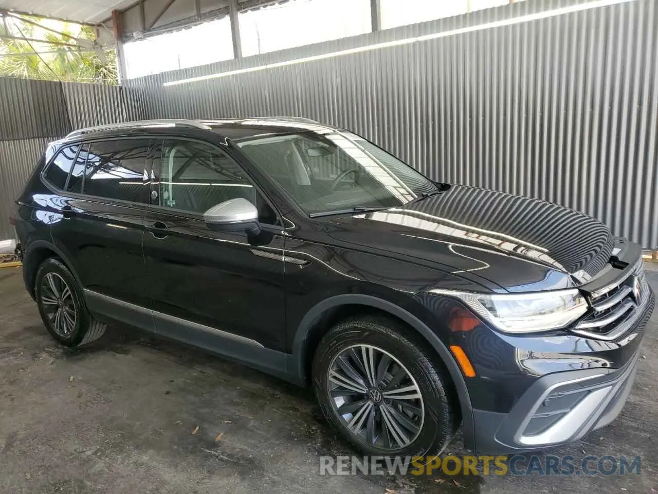 4 Photograph of a damaged car 3VV3B7AX1RM201851 VOLKSWAGEN TIGUAN 2024