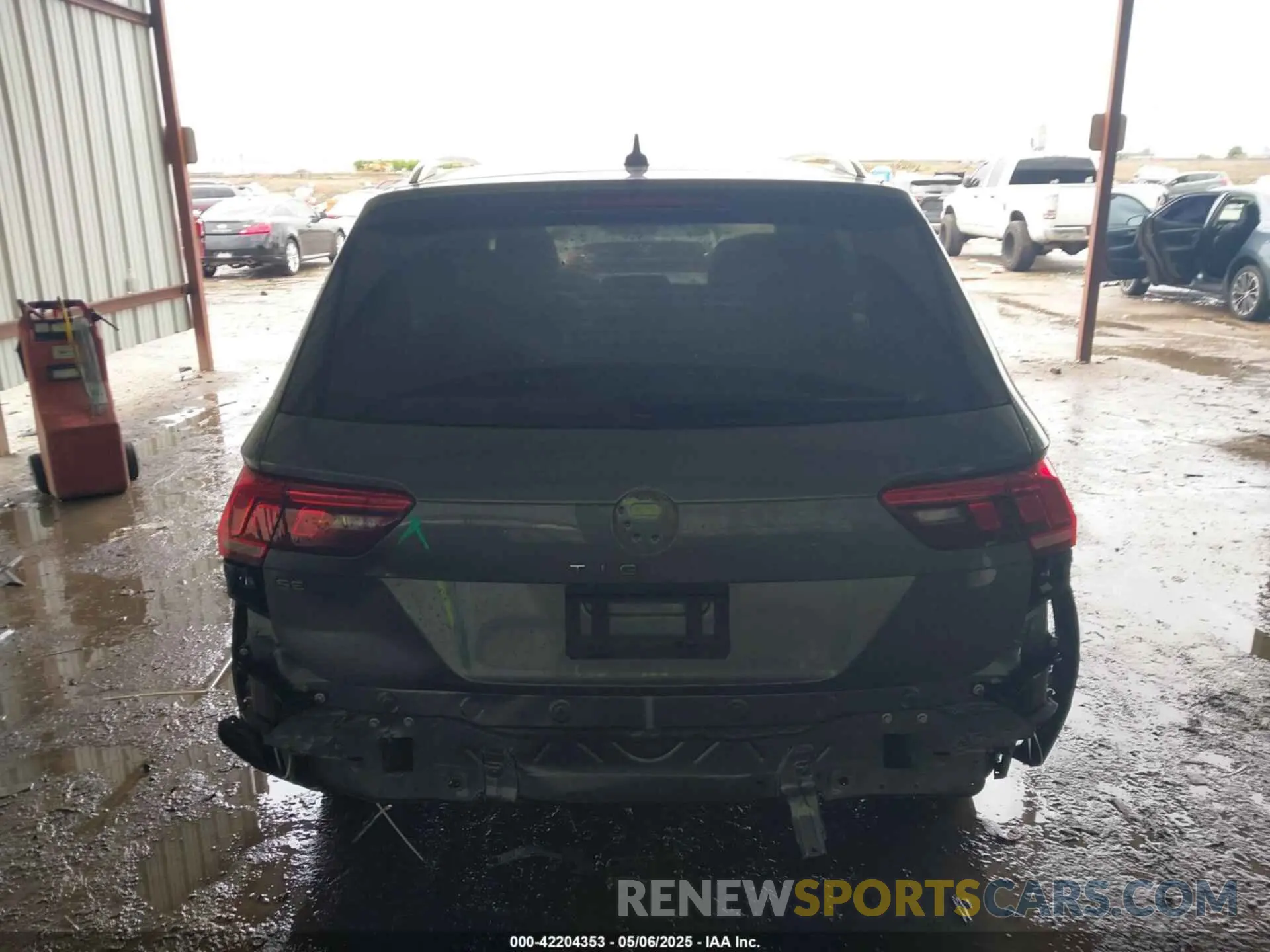 16 Photograph of a damaged car 3VV3B7AX2RM001187 VOLKSWAGEN TIGUAN 2024