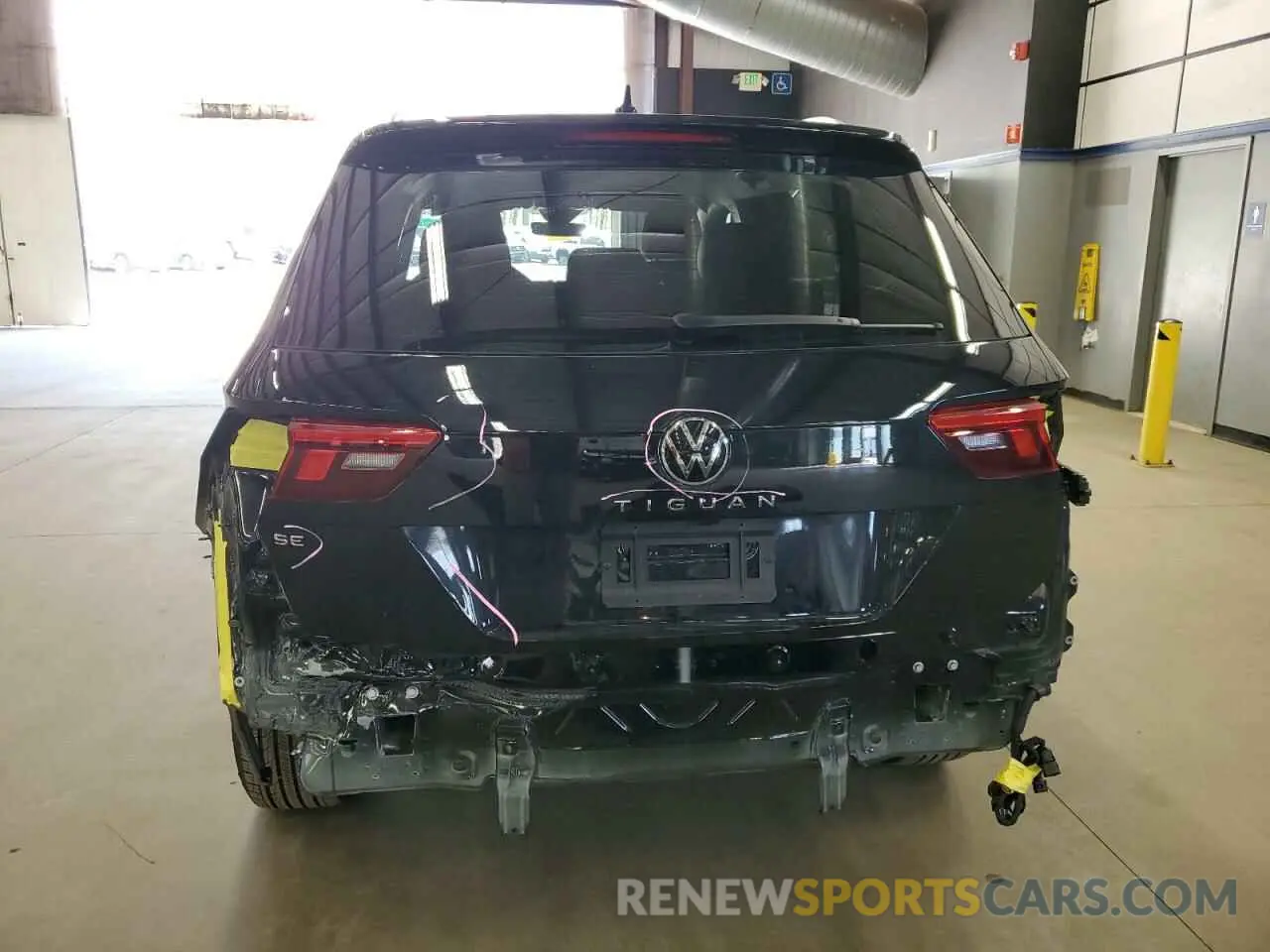 6 Photograph of a damaged car 3VV3B7AX2RM069974 VOLKSWAGEN TIGUAN 2024