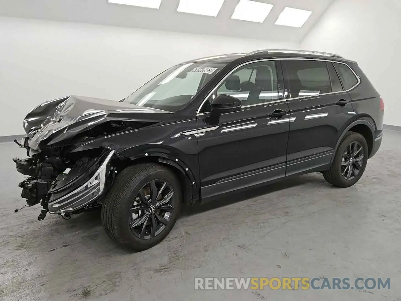 1 Photograph of a damaged car 3VV3B7AX2RM125086 VOLKSWAGEN TIGUAN 2024