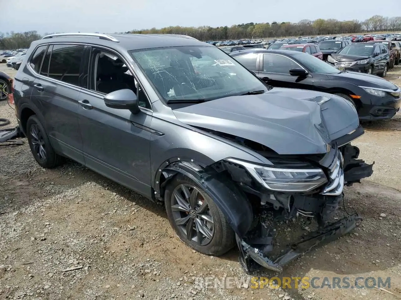4 Photograph of a damaged car 3VV3B7AX4RM017861 VOLKSWAGEN TIGUAN 2024