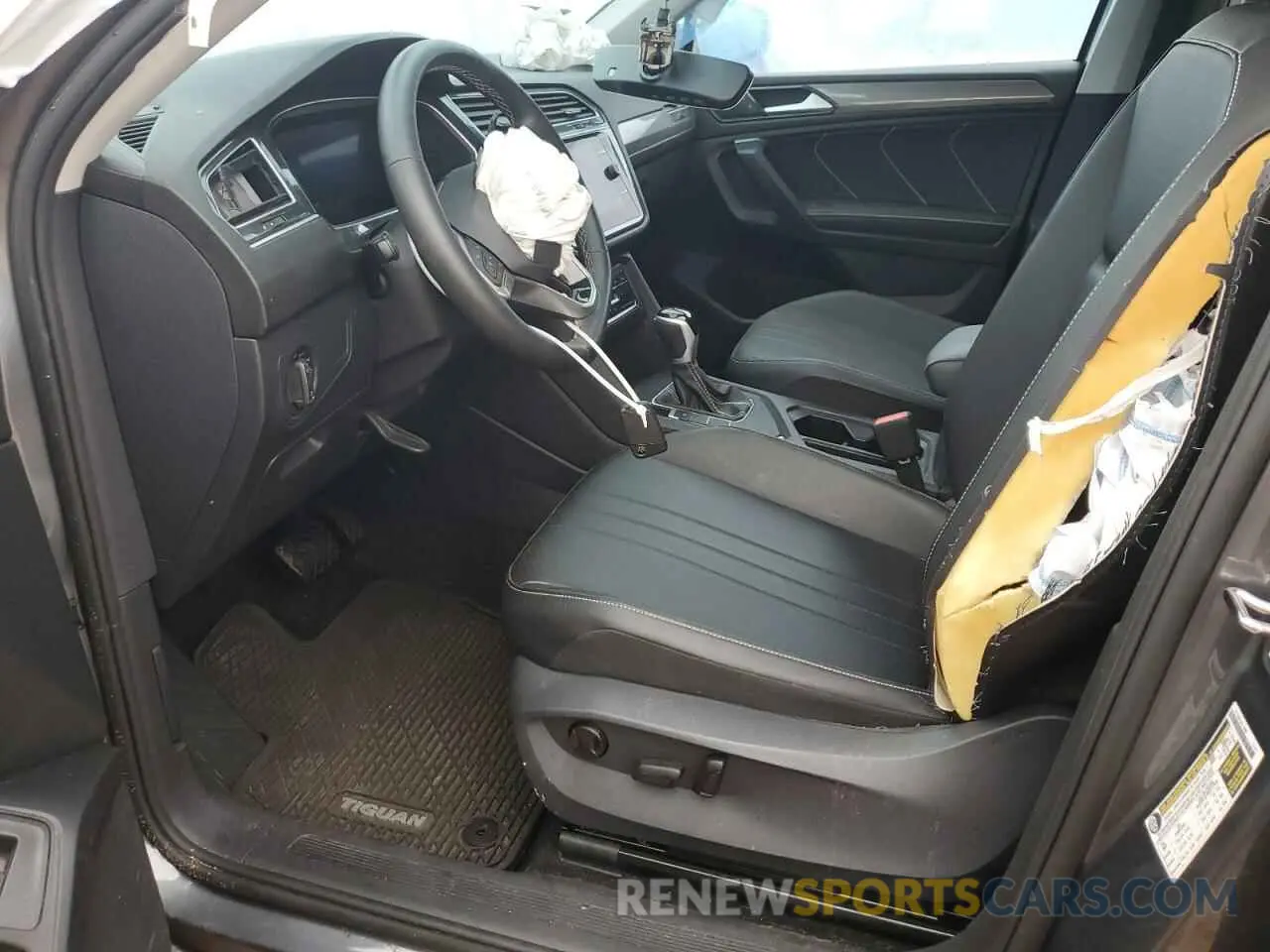 7 Photograph of a damaged car 3VV3B7AX4RM017861 VOLKSWAGEN TIGUAN 2024