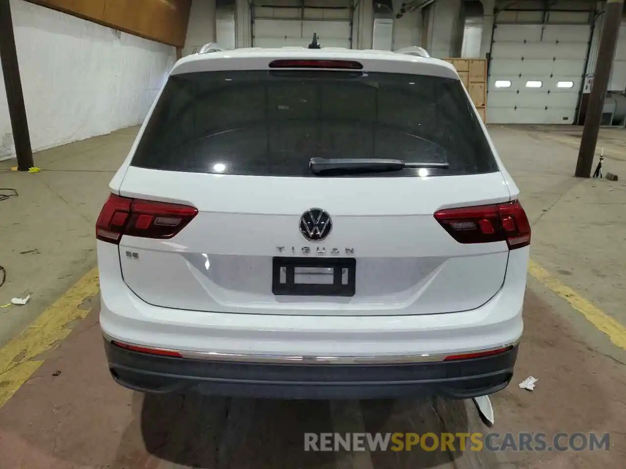 6 Photograph of a damaged car 3VV3B7AX5RM069404 VOLKSWAGEN TIGUAN 2024