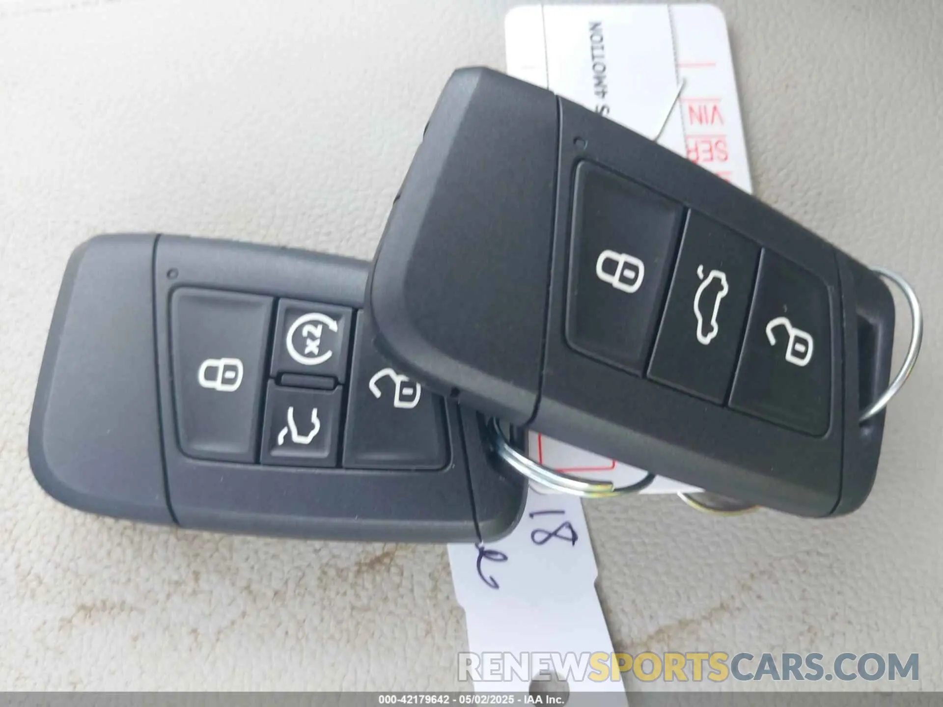 11 Photograph of a damaged car 3VV3B7AX5RM122618 VOLKSWAGEN TIGUAN 2024