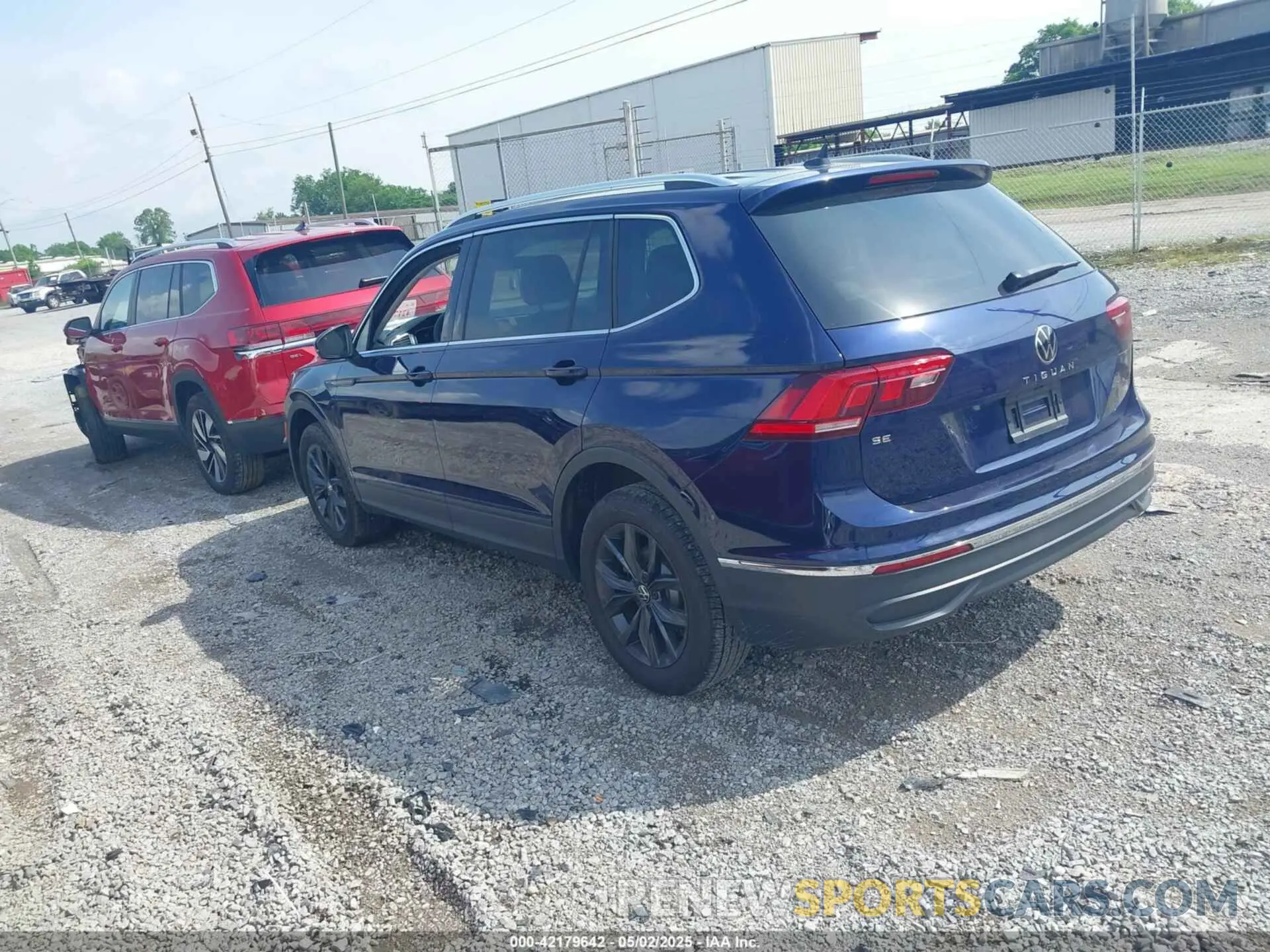 3 Photograph of a damaged car 3VV3B7AX5RM122618 VOLKSWAGEN TIGUAN 2024