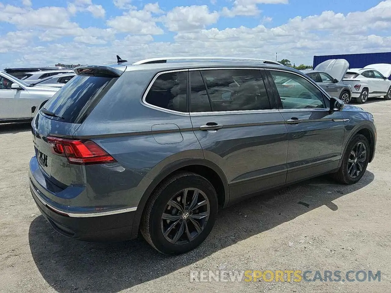 3 Photograph of a damaged car 3VV3B7AX6RM041420 VOLKSWAGEN TIGUAN 2024