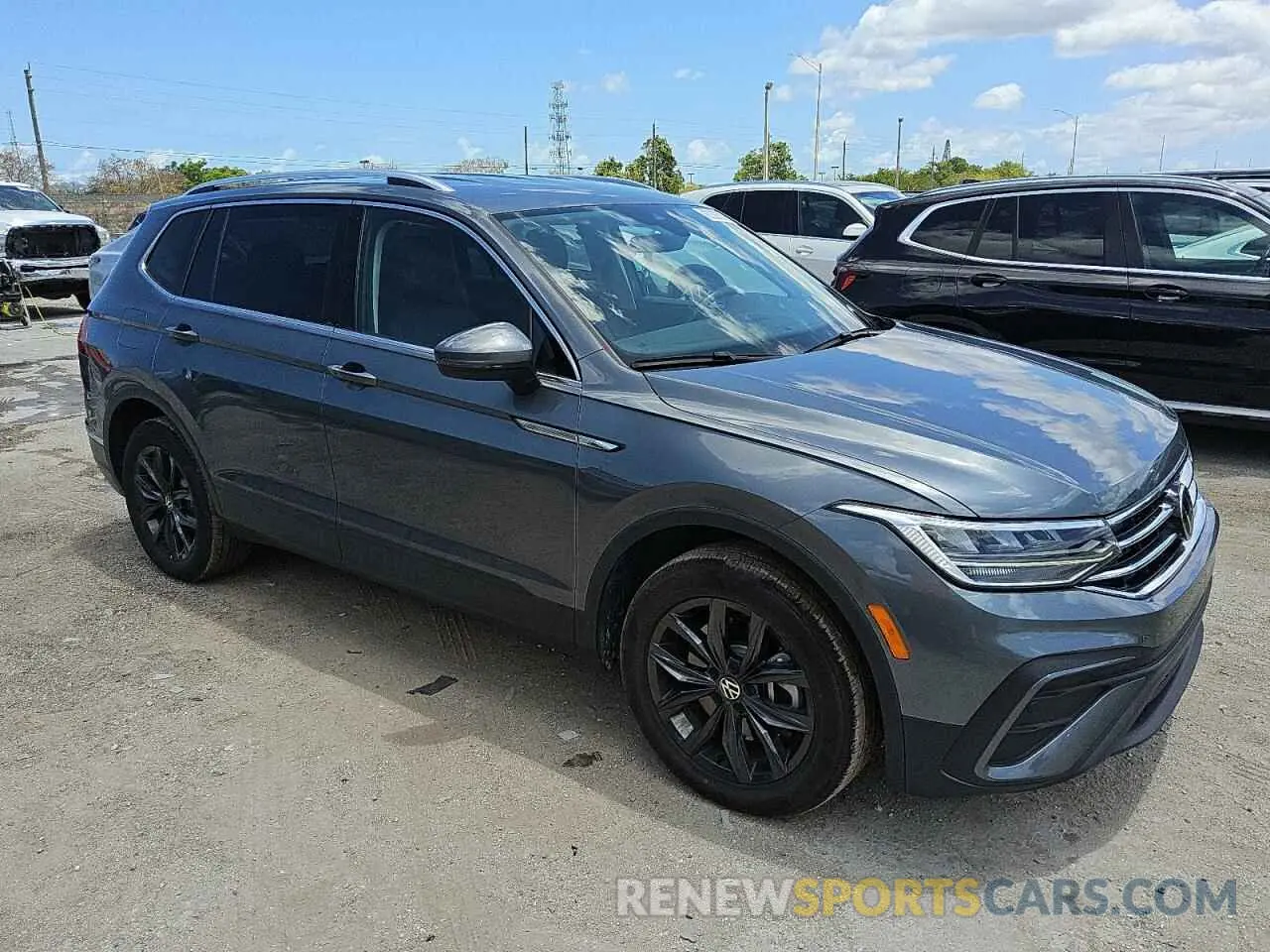 4 Photograph of a damaged car 3VV3B7AX6RM041420 VOLKSWAGEN TIGUAN 2024