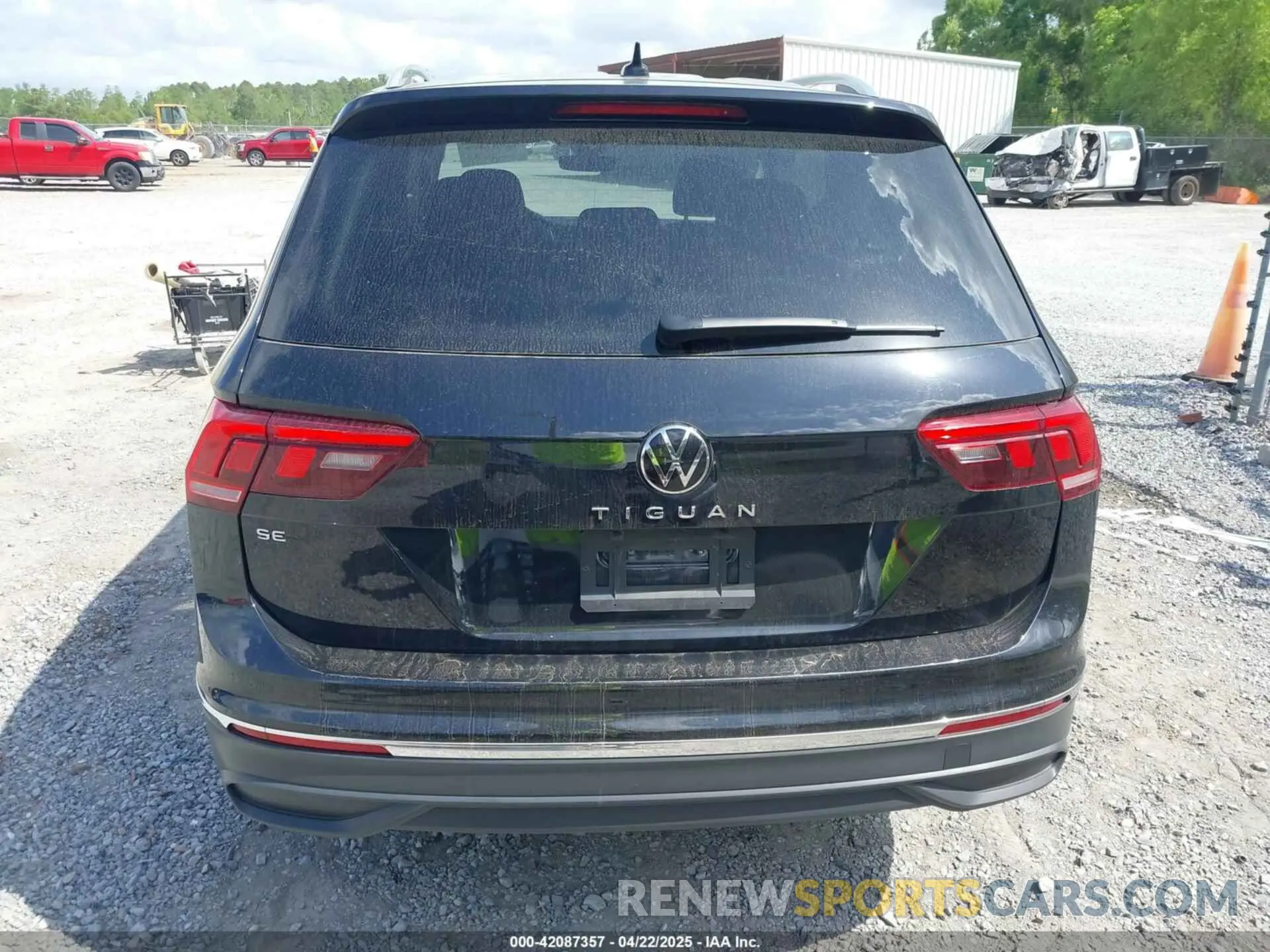 16 Photograph of a damaged car 3VV3B7AX7RM029891 VOLKSWAGEN TIGUAN 2024