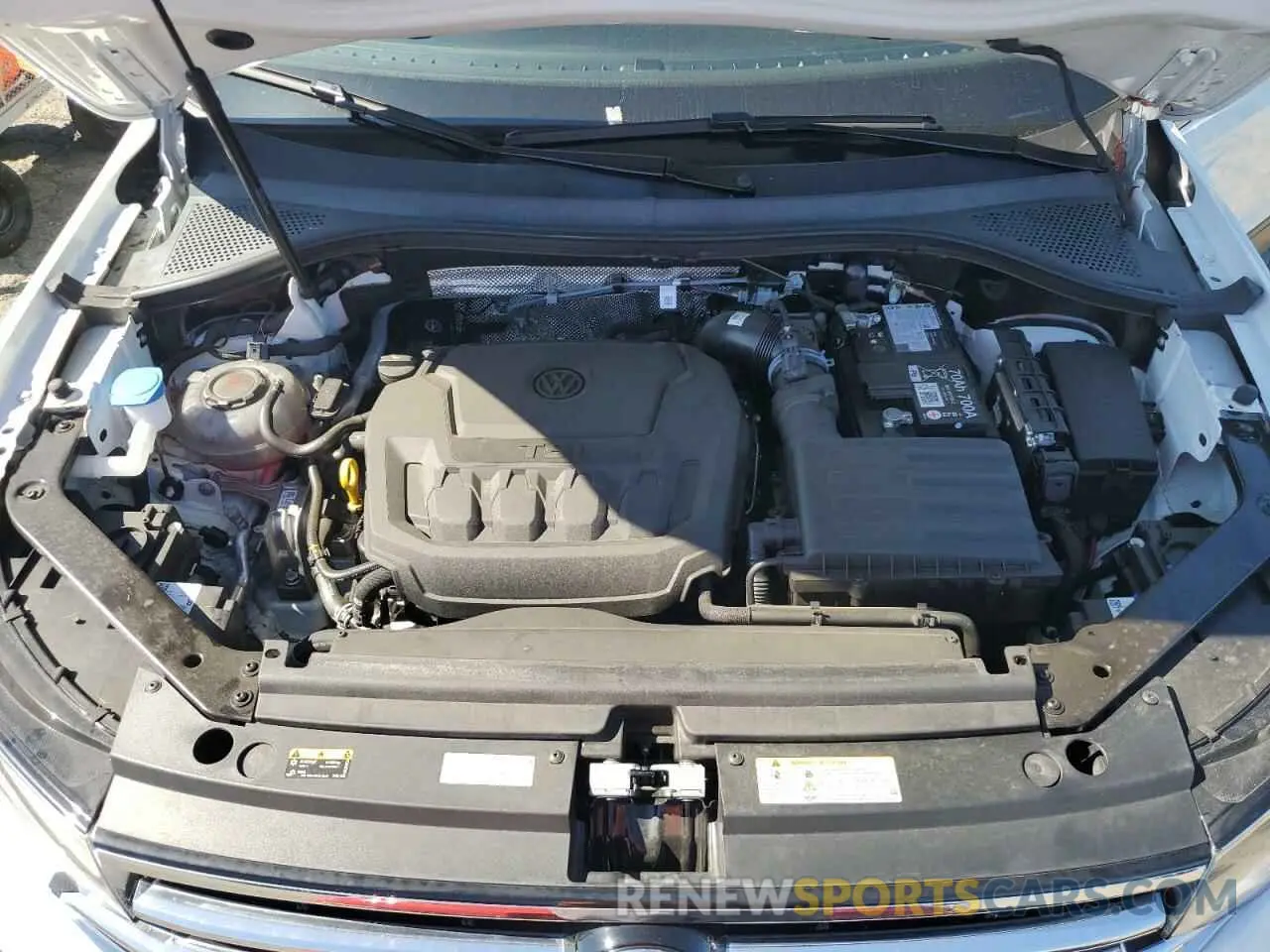 12 Photograph of a damaged car 3VV3B7AX7RM093378 VOLKSWAGEN TIGUAN 2024