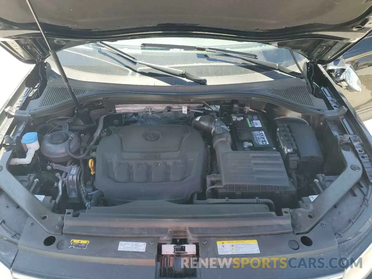 12 Photograph of a damaged car 3VV3B7AX8RM027356 VOLKSWAGEN TIGUAN 2024