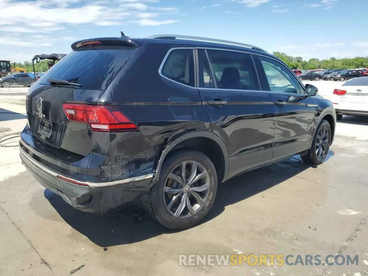 3 Photograph of a damaged car 3VV3B7AX8RM027356 VOLKSWAGEN TIGUAN 2024