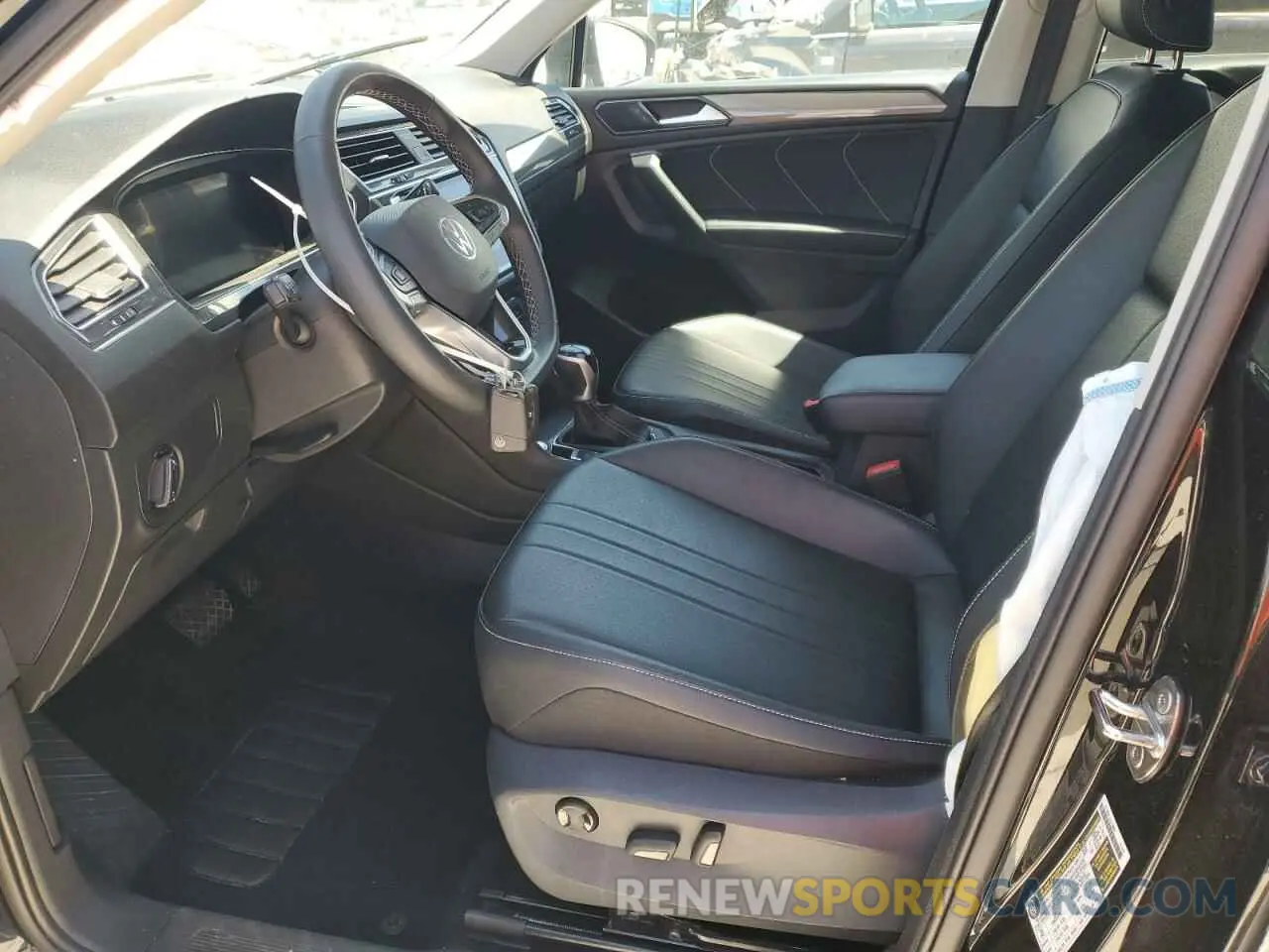 7 Photograph of a damaged car 3VV3B7AX8RM027356 VOLKSWAGEN TIGUAN 2024