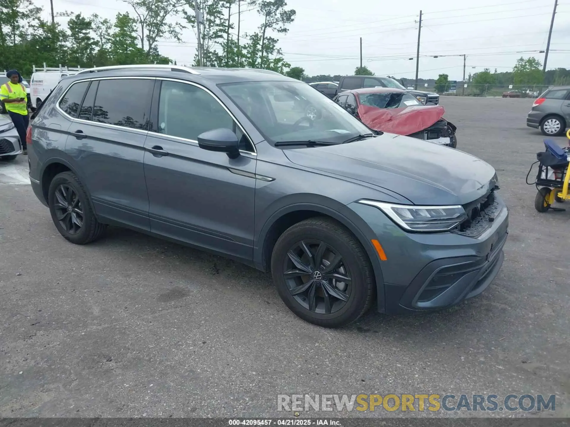 1 Photograph of a damaged car 3VV3B7AX8RM134486 VOLKSWAGEN TIGUAN 2024
