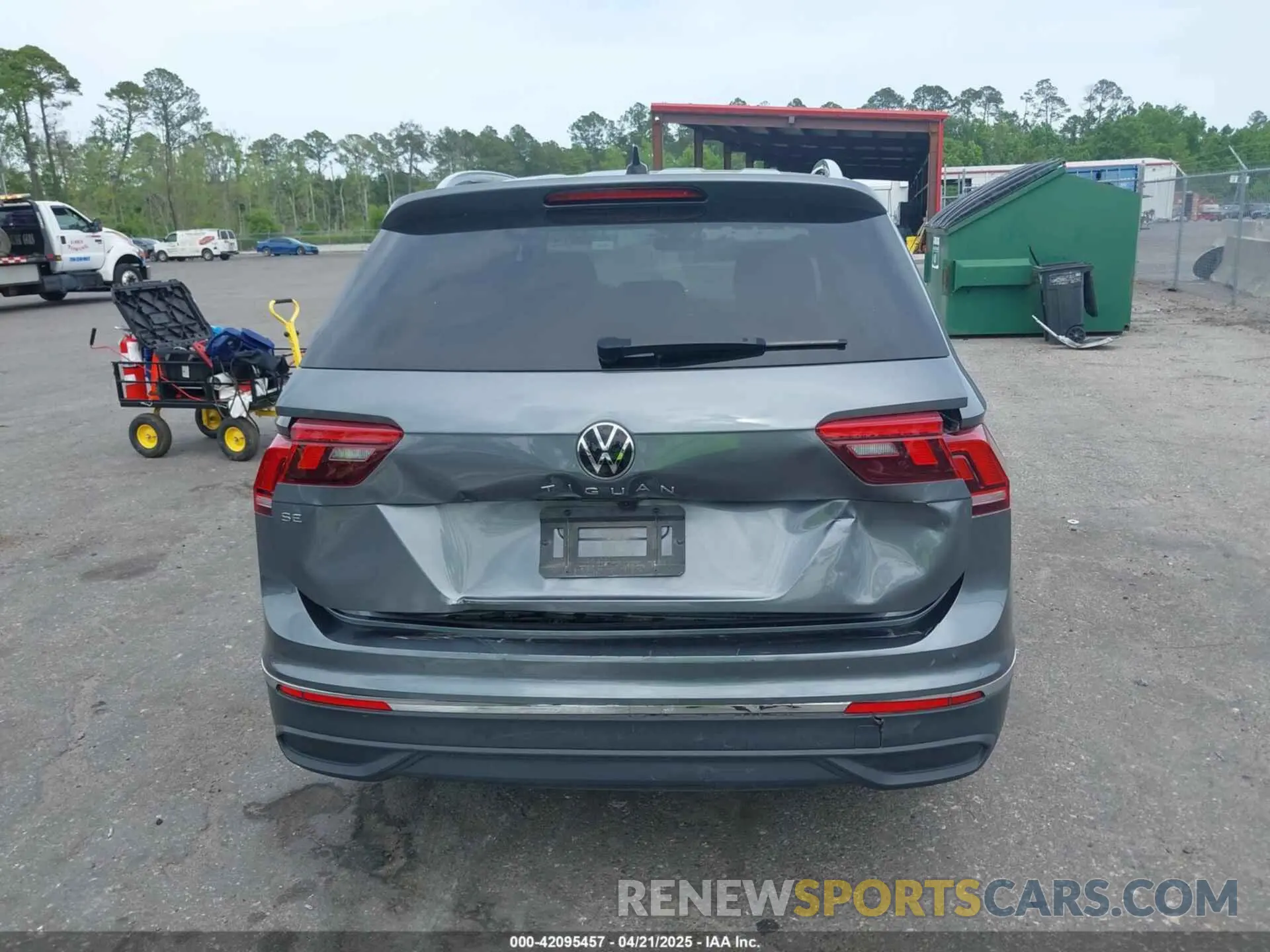 16 Photograph of a damaged car 3VV3B7AX8RM134486 VOLKSWAGEN TIGUAN 2024