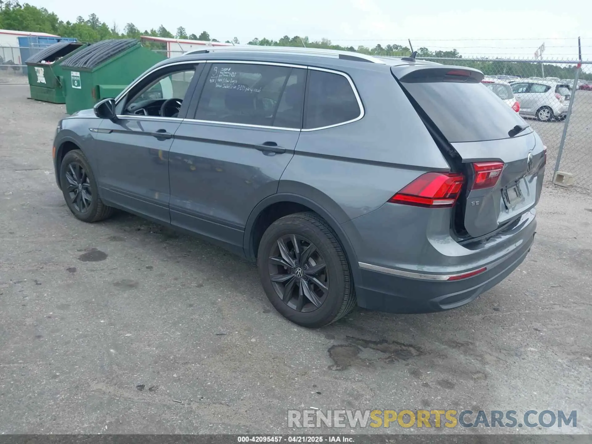 3 Photograph of a damaged car 3VV3B7AX8RM134486 VOLKSWAGEN TIGUAN 2024