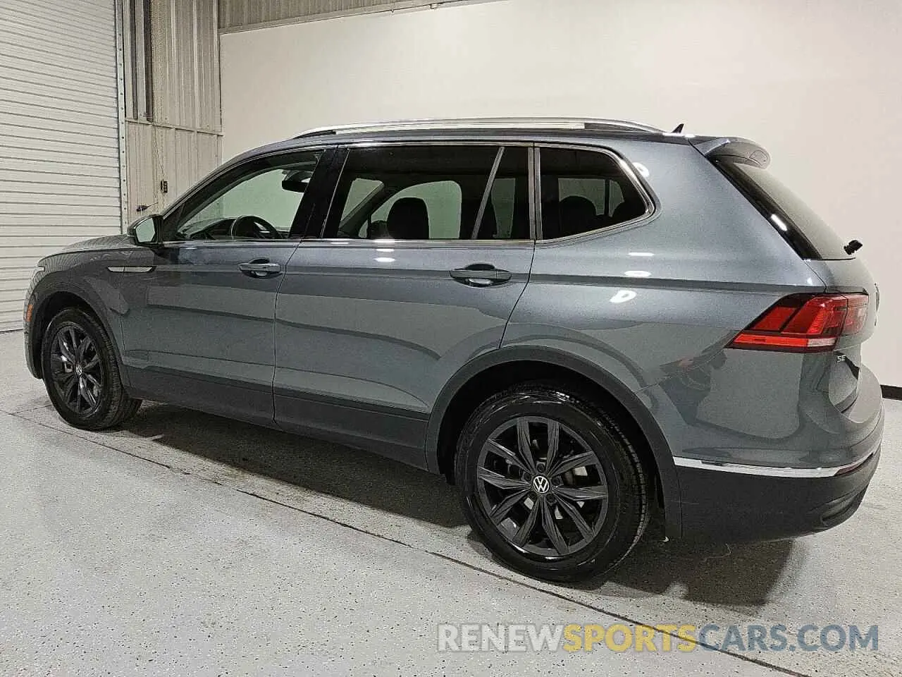 2 Photograph of a damaged car 3VV3B7AX9RM043274 VOLKSWAGEN TIGUAN 2024