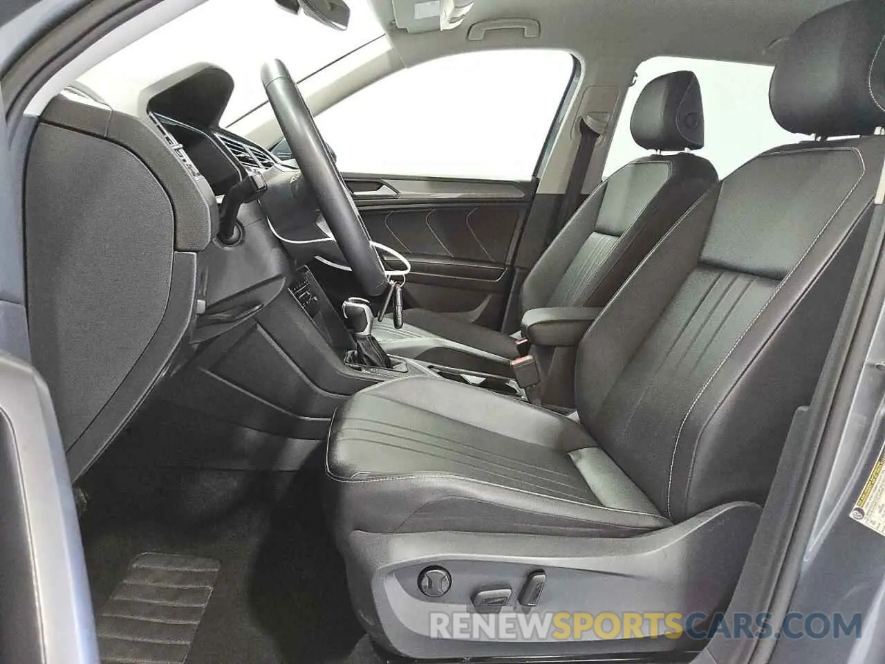7 Photograph of a damaged car 3VV3B7AX9RM043274 VOLKSWAGEN TIGUAN 2024