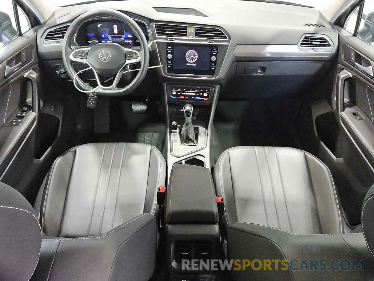 8 Photograph of a damaged car 3VV3B7AX9RM043274 VOLKSWAGEN TIGUAN 2024