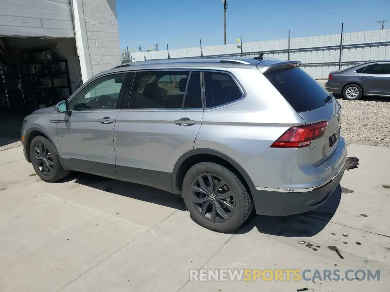 2 Photograph of a damaged car 3VV3B7AXXRM048869 VOLKSWAGEN TIGUAN 2024