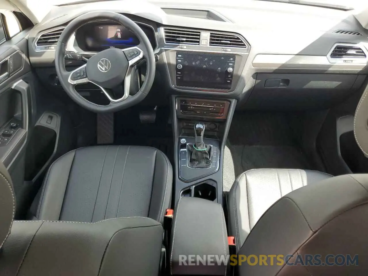 8 Photograph of a damaged car 3VV3B7AXXRM147790 VOLKSWAGEN TIGUAN 2024