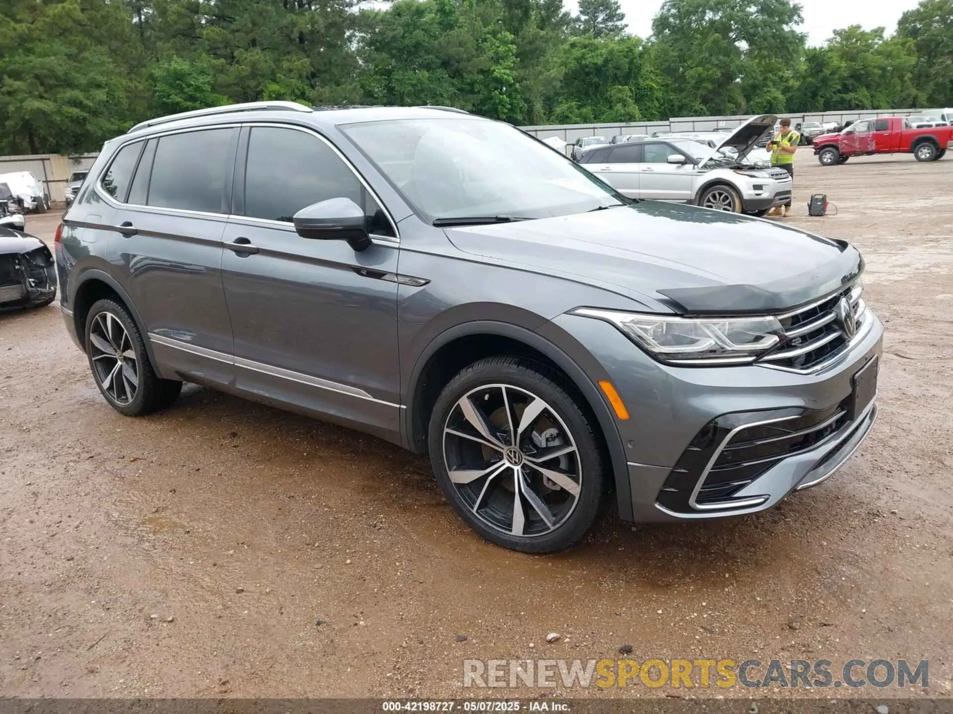 1 Photograph of a damaged car 3VV4B7AX3RM150065 VOLKSWAGEN TIGUAN 2024