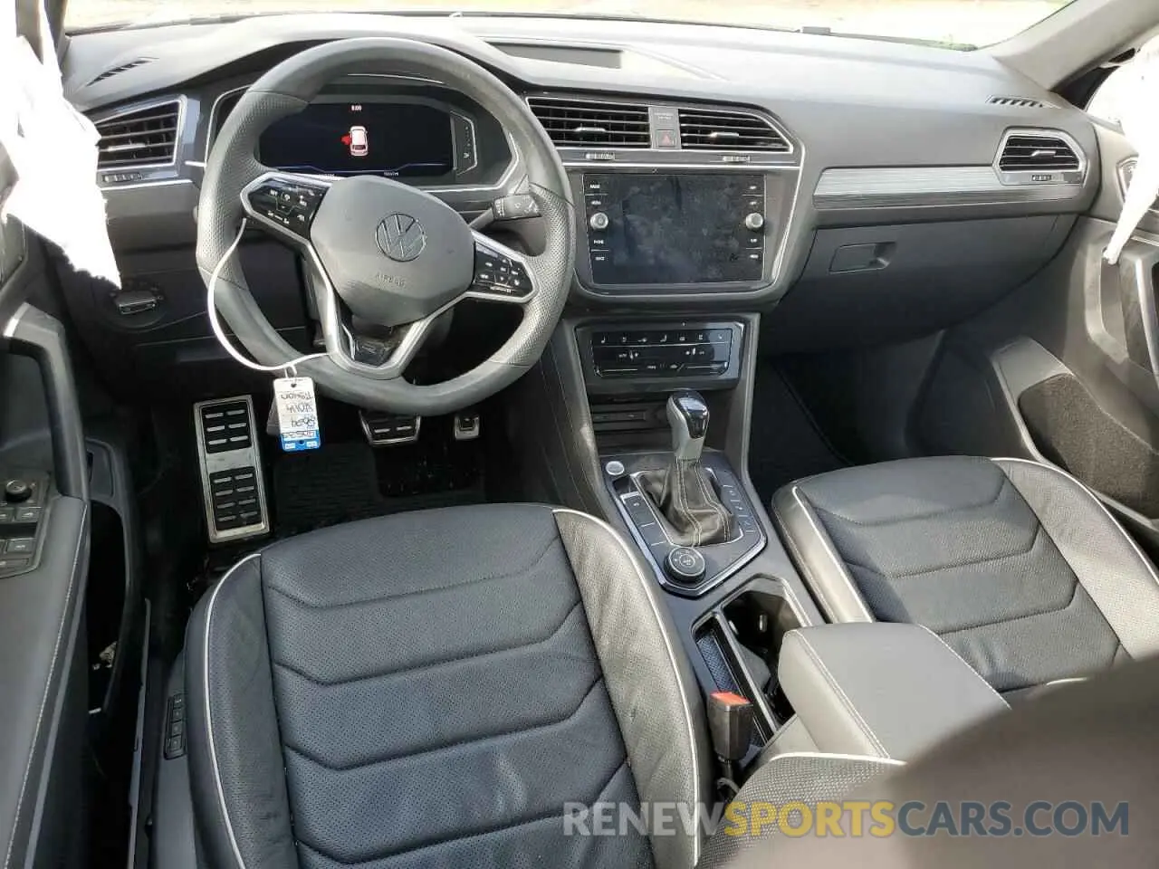 8 Photograph of a damaged car 3VV4B7AX4RM079457 VOLKSWAGEN TIGUAN 2024