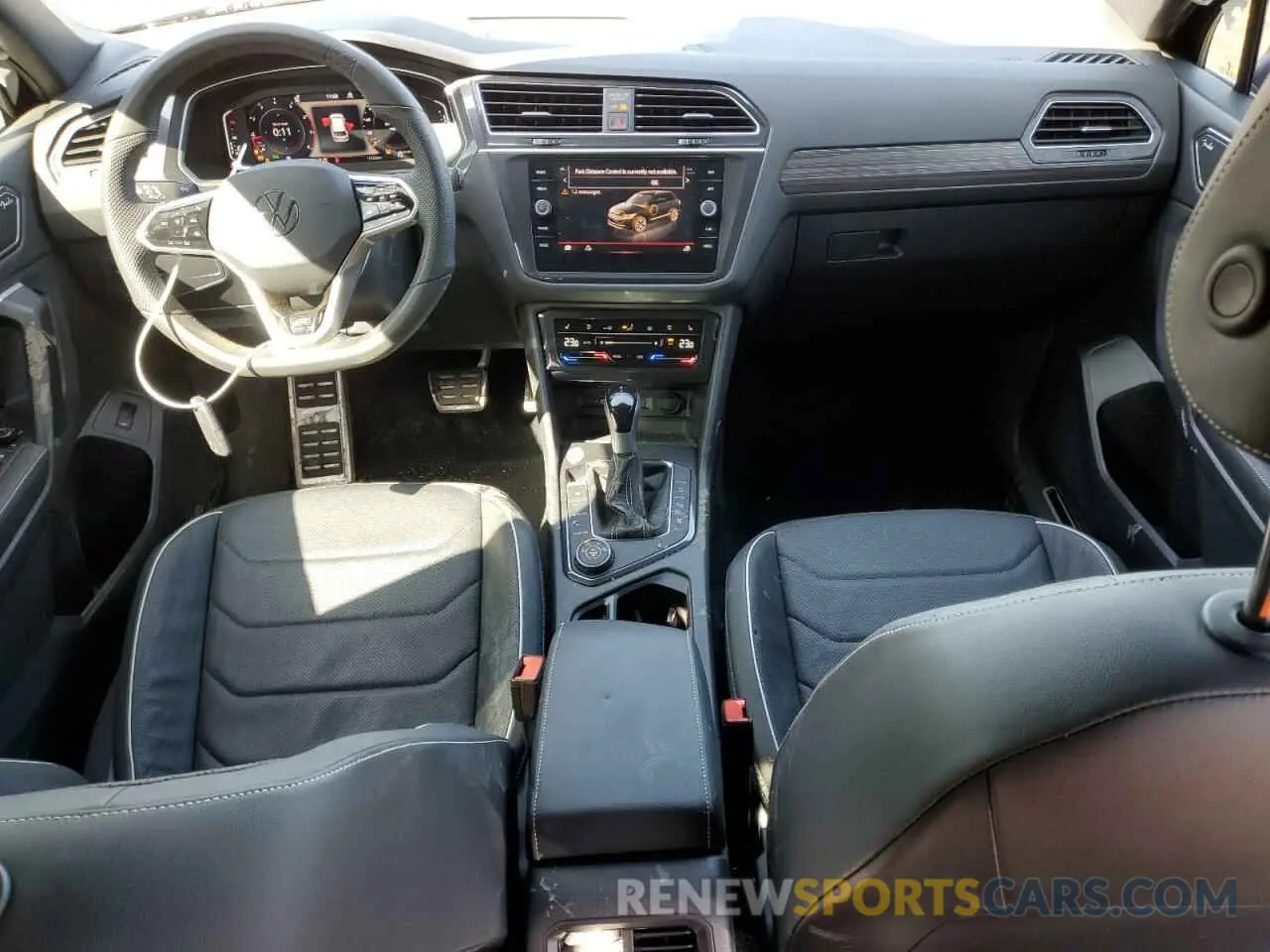 8 Photograph of a damaged car 3VV4B7AX5RM118962 VOLKSWAGEN TIGUAN 2024