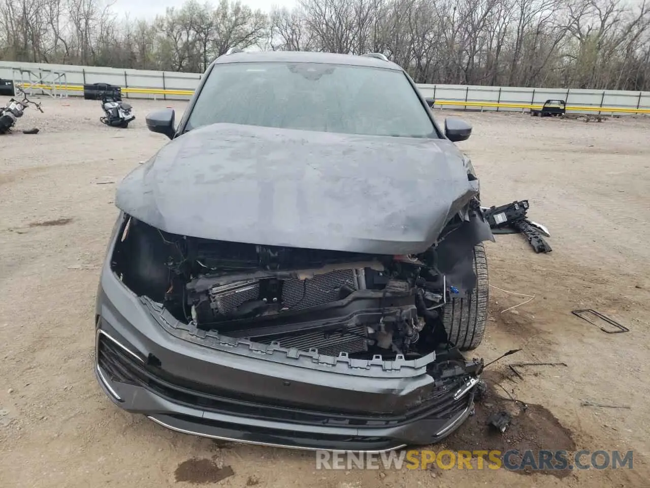 5 Photograph of a damaged car 3VV4B7AX7RM158394 VOLKSWAGEN TIGUAN 2024
